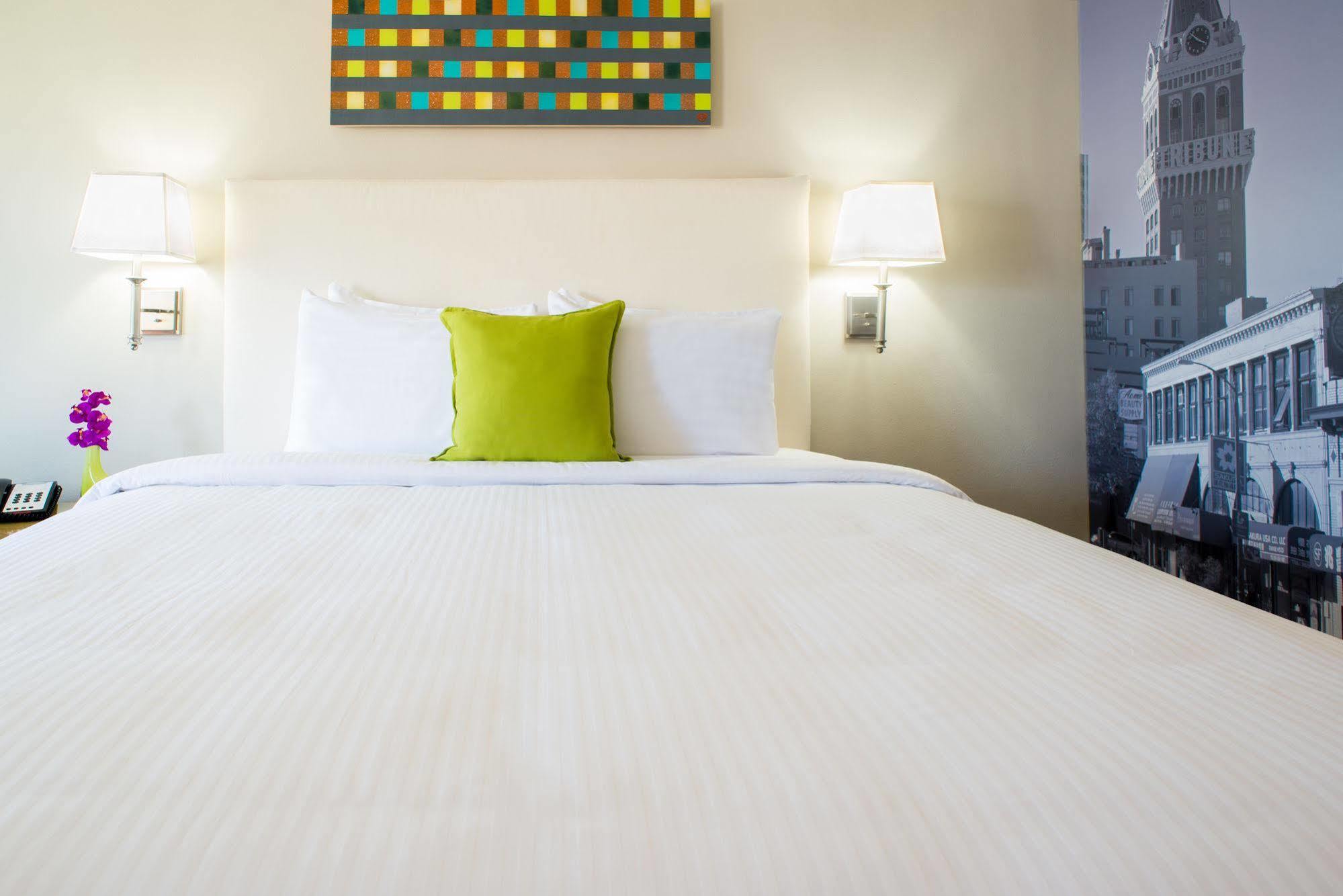 Inn At Temescal オークランド エクステリア 写真